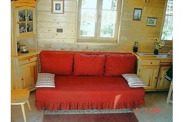 Hrvatska Chata Crni Lug, Eksterijer